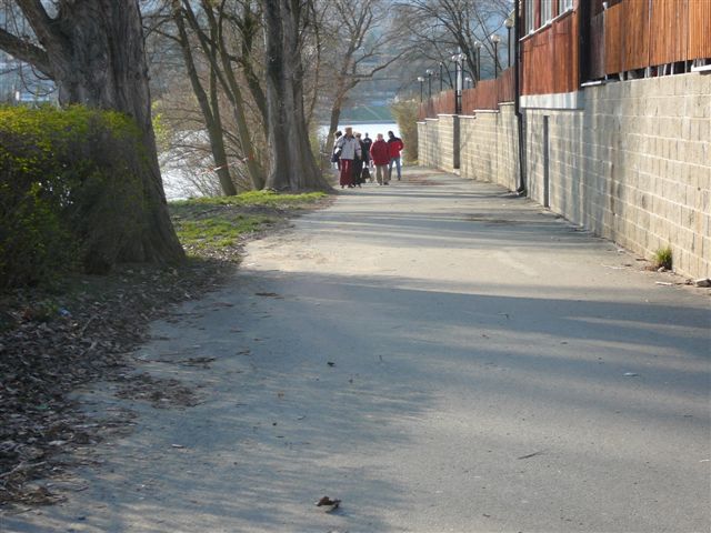 p1000557